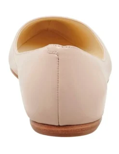 Nine West Speakup Flats