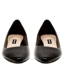 Nine West Speakup Flats