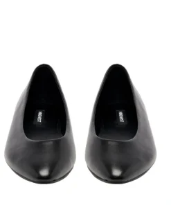 Nine West Valore Ballet Flat in Black