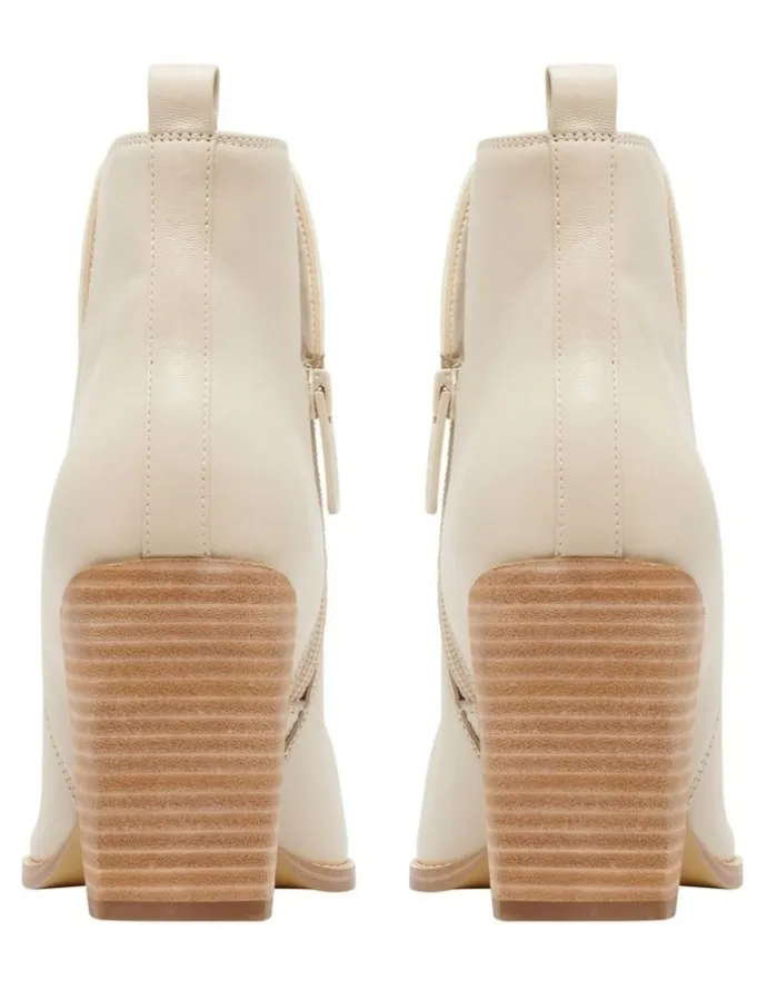 Nine West Birds Ankle boot in Ivory