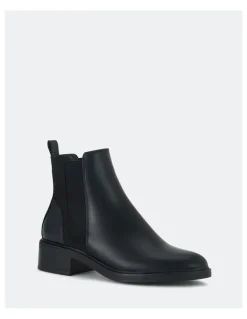 Novo Shoes Daniela Boots in Black