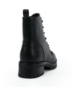 Novo Shoes Darrell Heeled Boots in Black