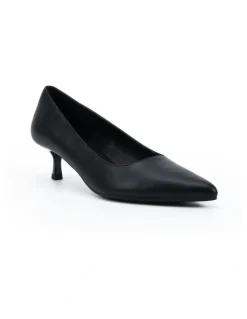 Novo Shoes Inessa Court Heels in Black Smooth