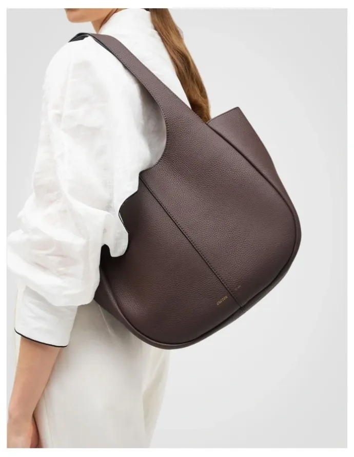 Oroton Emilia Tote Bag in Bear Brown