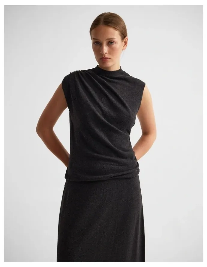 Oxford Adriana Cashmere Blend Top in Charcoal