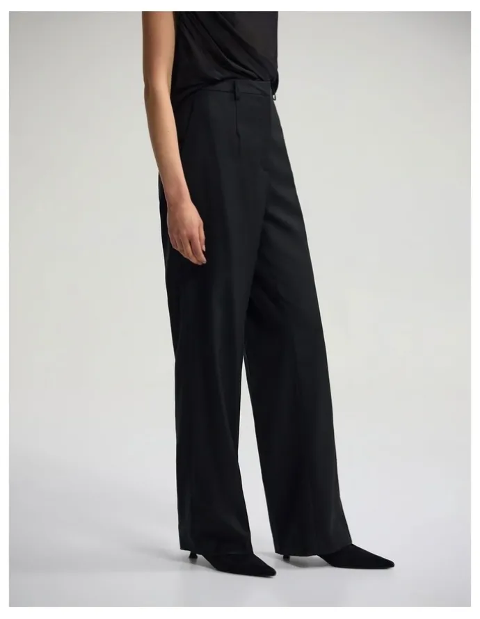Oxford Calista Pure Wool Pant in Black