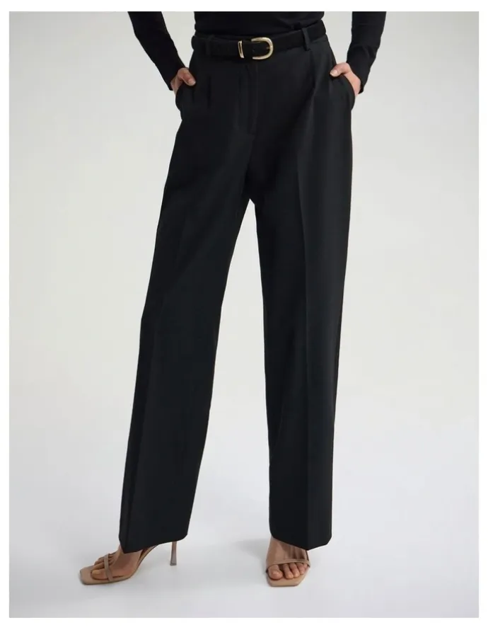 Oxford Calista Straight Leg Pant in Black