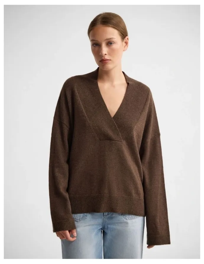 Oxford Camille V-Neck Wool Blend Knit in Chocolate