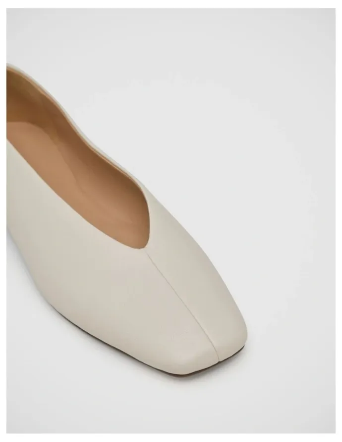 Oxford Dinah Ballet Flat Shoe in Plaster