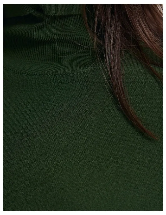 Oxford Ela Turtle Neck Jumper in Dark Green