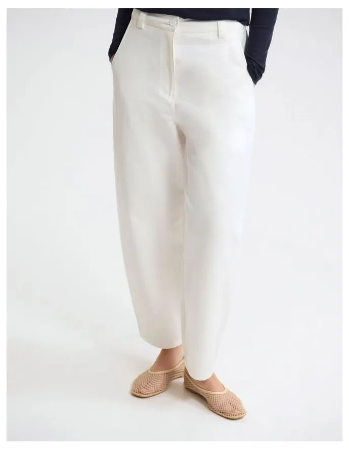 Oxford Etta Barrel Leg Cotton Pant in White