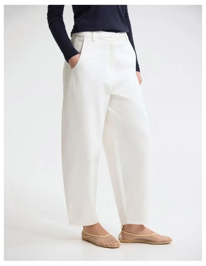 Oxford Etta Barrel Leg Cotton Pant in White