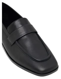 Oxford Josie Loafer Shoe in Black