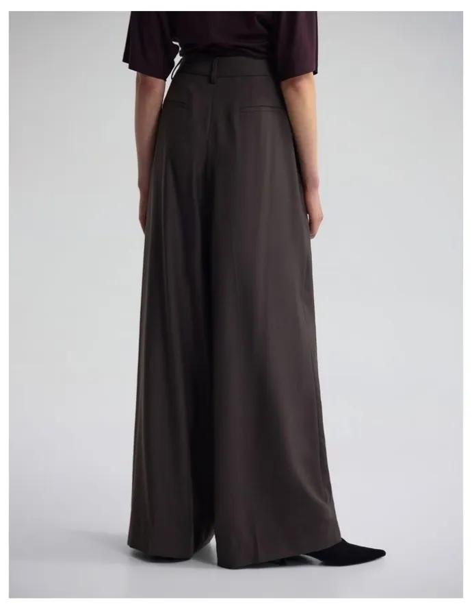 Oxford Margot Pure Wool Pant in Brown
