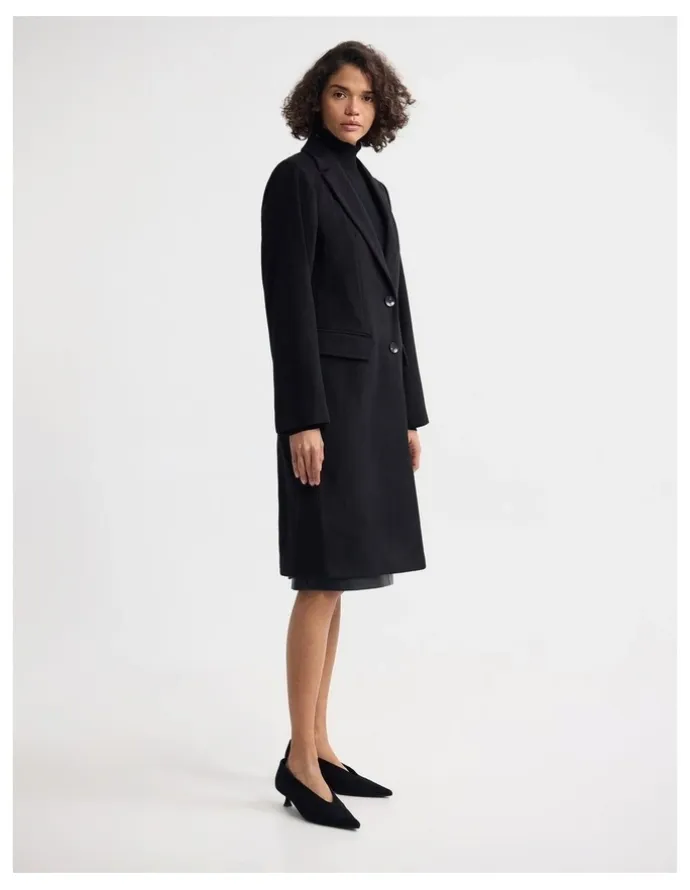 Oxford Ruby Wool Rich Tailored Overcoat in Black