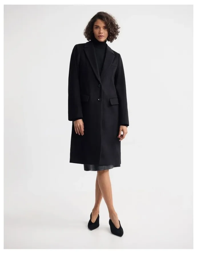 Oxford Ruby Wool Rich Tailored Overcoat in Black