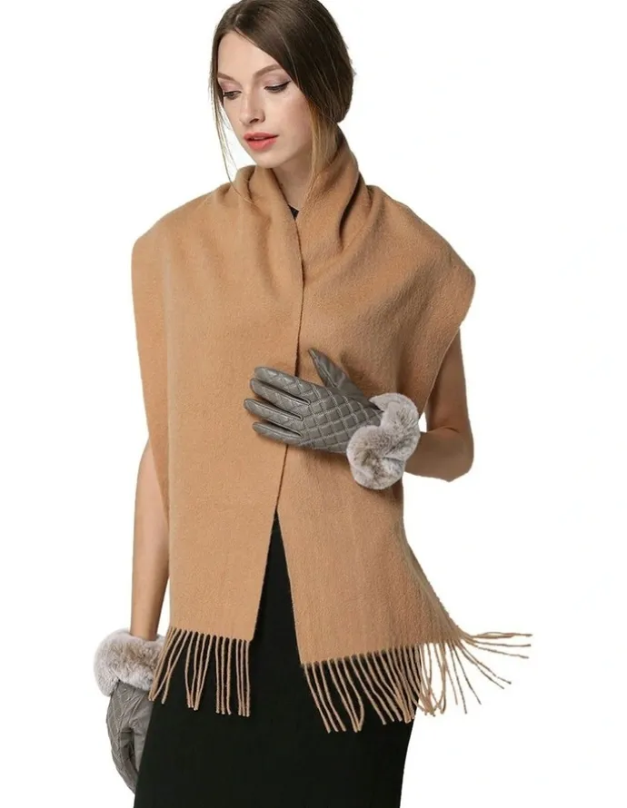Ozwear Ugg 100% Wool Scarf in Beige
