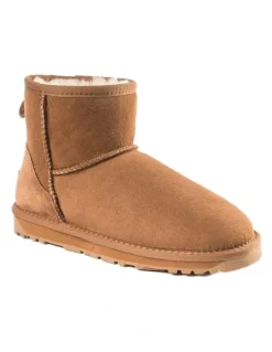 Ozwear Ugg Classic Mini Boots in Chestnut