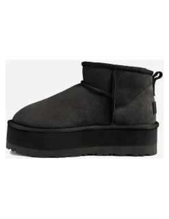 Ozwear Ugg Classic Platform Ultra Mini Boots in Black