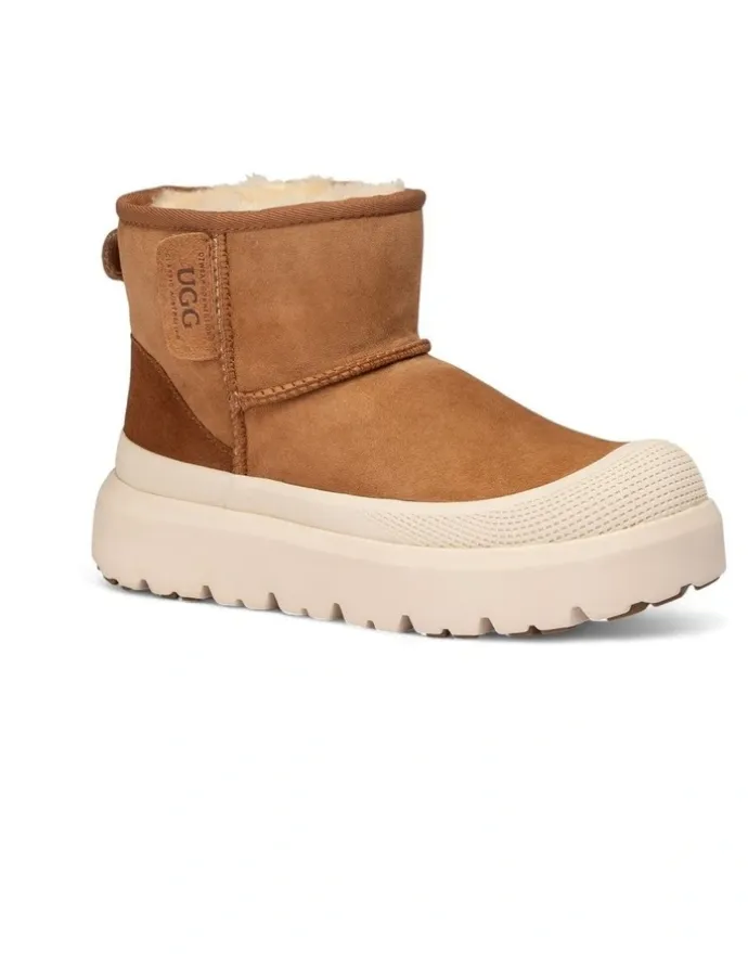 Ozwear Ugg Classic Plus Mini Boots in Chestnut