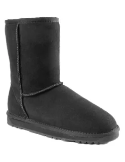 Ozwear Ugg Classic Short Boots in Black