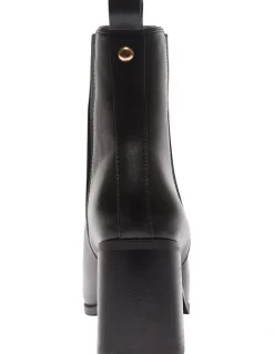 Ravella Major Boots In Black Smooth