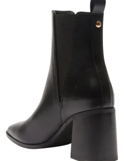 Ravella Major Boots In Black Smooth