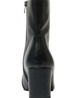 Ravella Nitro Boots in Black