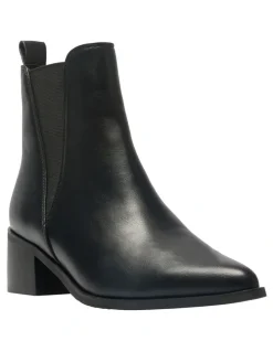 Ravella Noble Boots in Black