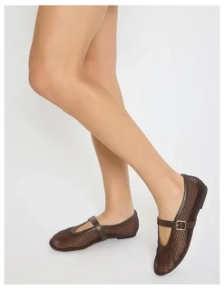 Ravella Reign Flat Shoes in Chocolate Mesh