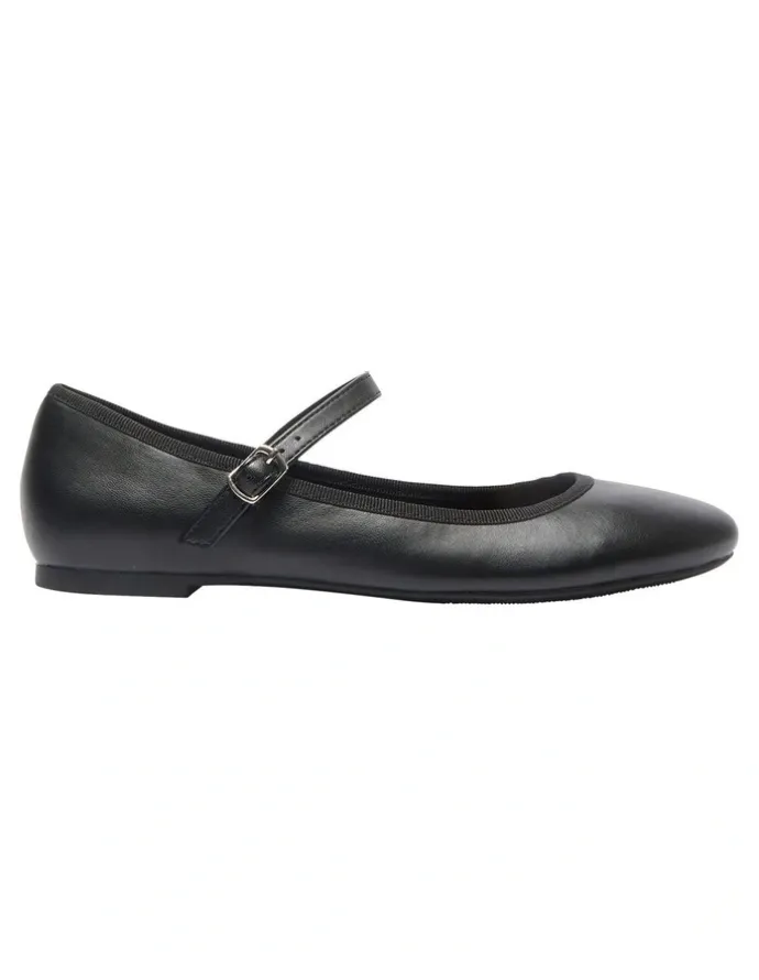 Ravella Sweet Flat Shoes in Black