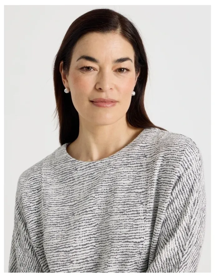 Regatta 3/4 Magyar Sleeve Tee With Front Seams in Ivory/ Navy Texture