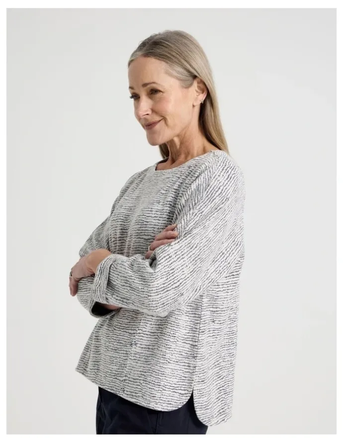 Regatta 3/4 Magyar Sleeve Tee With Front Seams in Ivory/Navy Texture