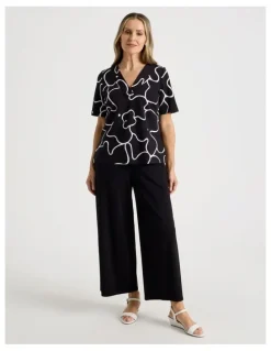 Regatta Elastic Waist Crop Travel Knit Pant in Black