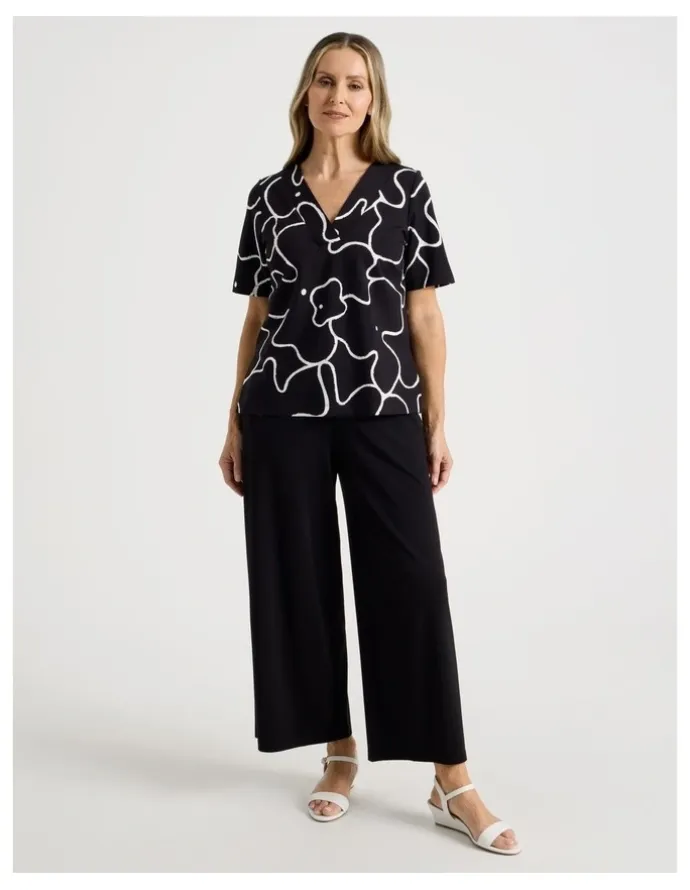Regatta Elastic Waist Crop Travel Knit Pant in Black