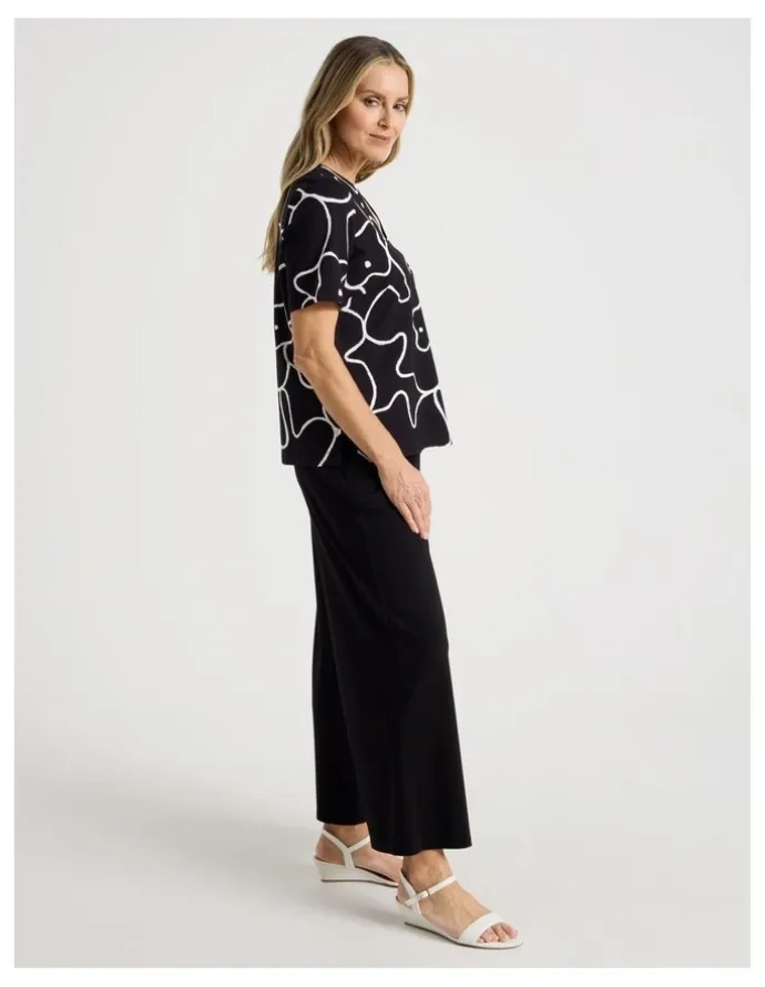 Regatta Elastic Waist Crop Travel Knit Pant in Black