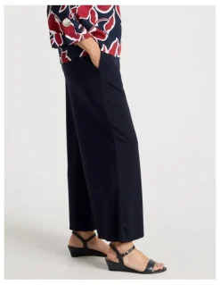 Regatta Elastic Waist Crop Travel Knit Pant in Navy