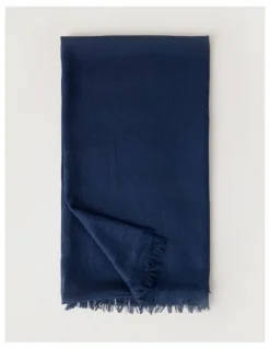 Regatta Light Weight Scarf in Navy