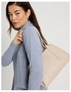 Regatta Linda Shoulder Bag in Stone