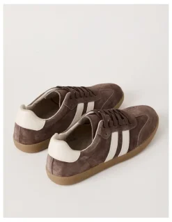 Regatta Lisbon Sneaker in Chocolate Suede