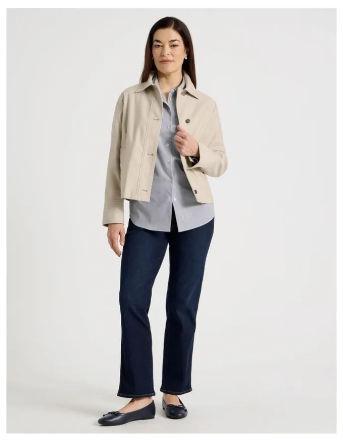 Regatta Long Sleeve Short Jacket With Collar in Neutral