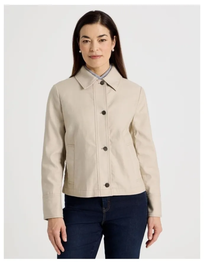 Regatta Long Sleeve Short Jacket With Collar in Neutral