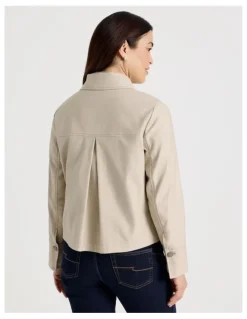 Regatta Long Sleeve Short Jacket With Collar in Neutral