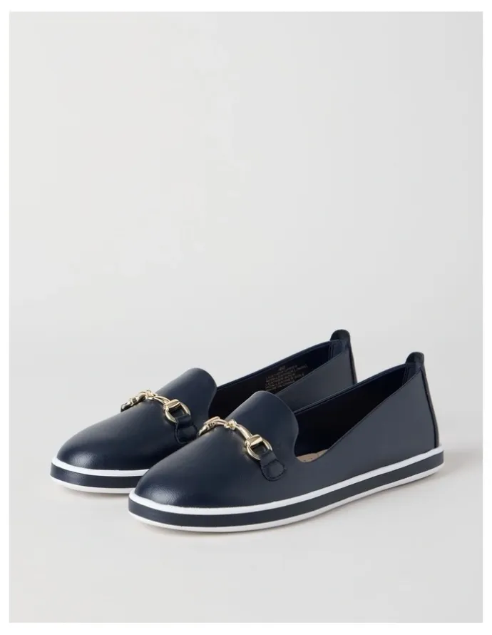 Regatta Lorne Flat Shoes in Navy