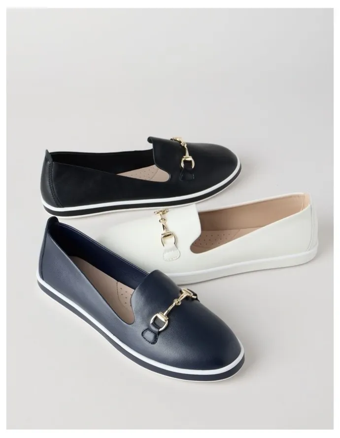 Regatta Lorne Flat Shoes in Navy