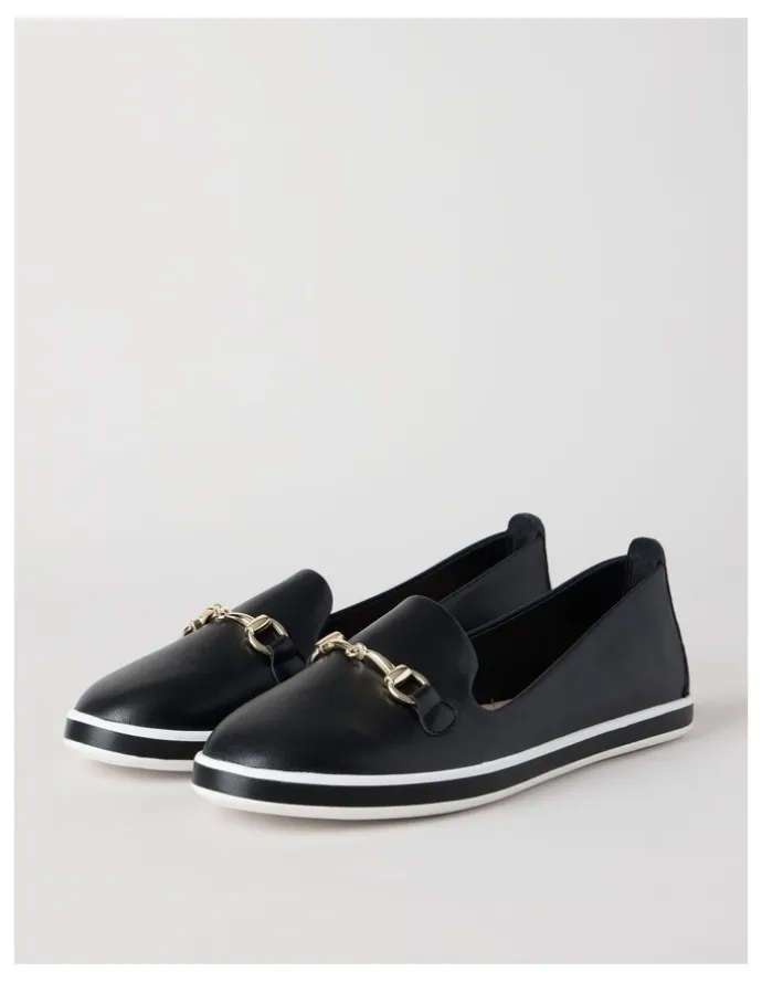 Regatta Lorne Flat Shoes in Black