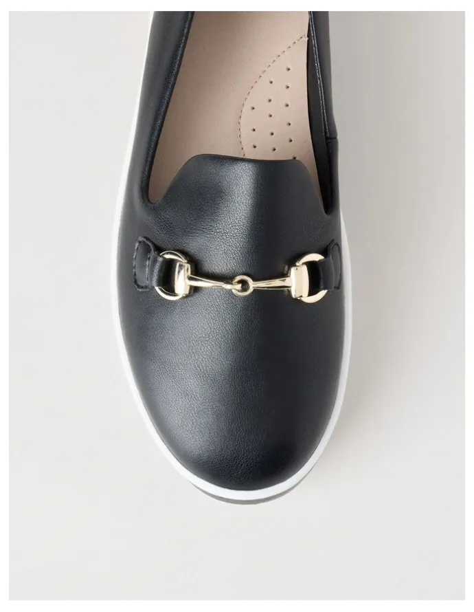 Regatta Lorne Flat Shoes in Black