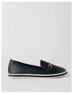 Regatta Lorne Flat Shoes in Black