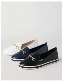 Regatta Lorne Flat Shoes in Black