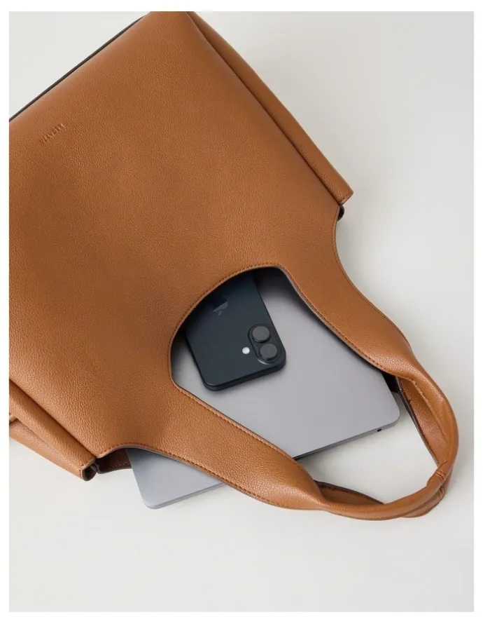 Regatta Monaco Shoulder Bag in Tannin
